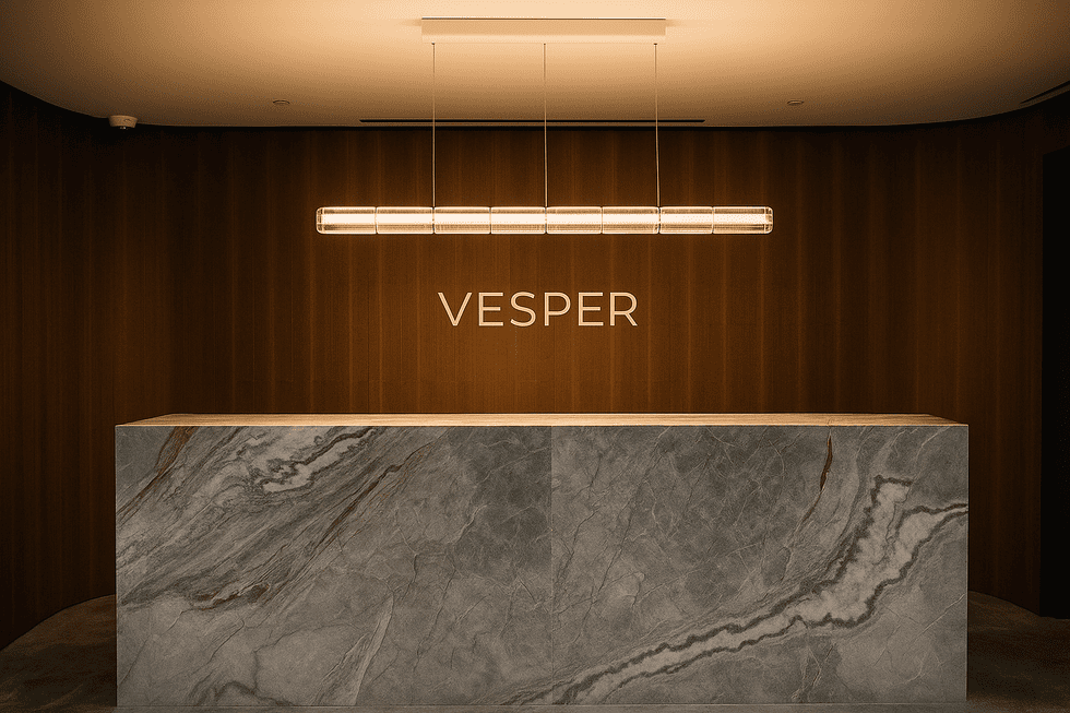 Кейс: интерьерная вывеска для зоны ресепшн — «VESPER»